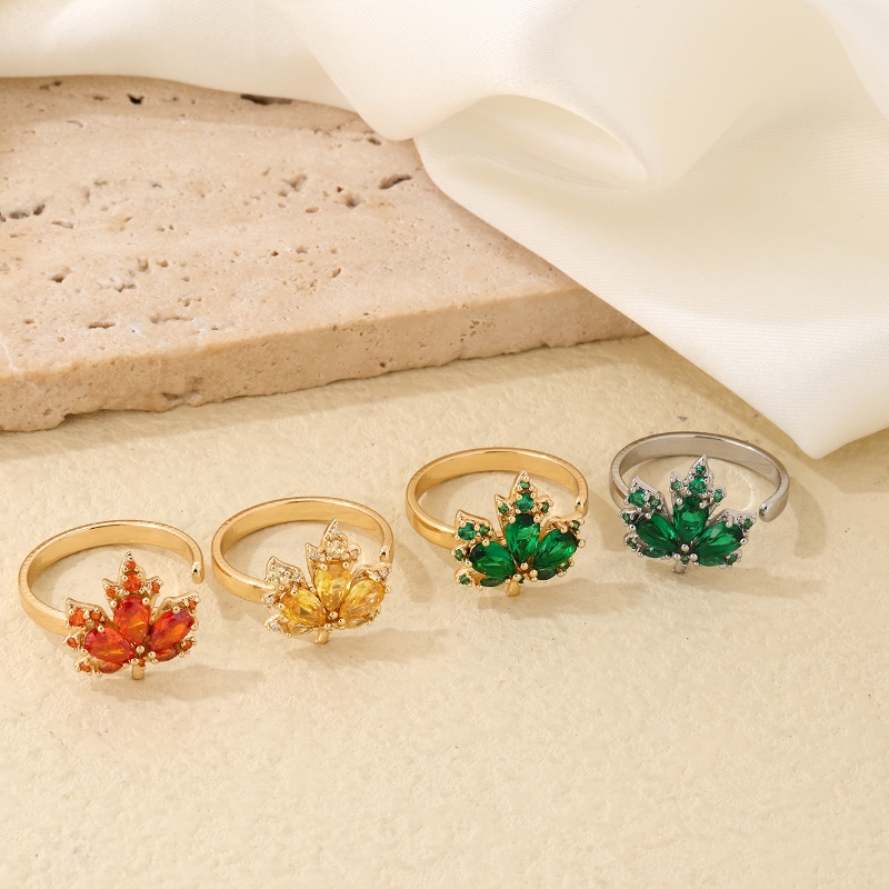 Copper Elegant Classic Style Plating Inlay Geometric Maple Leaf Zircon Open Rings display picture 5