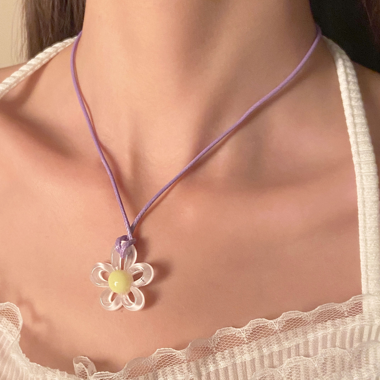 Modern Style Sweet Flower Arylic Wholesale Pendant Necklace display picture 3