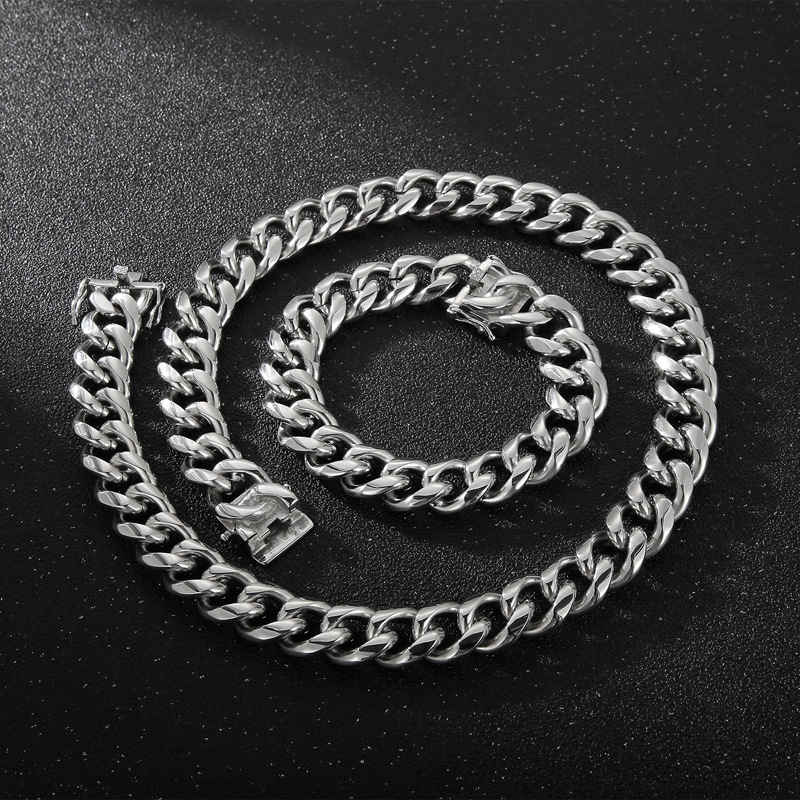Hip-hop Retro Solid Color Titanium Steel Chain Men's Bracelets Necklace display picture 1