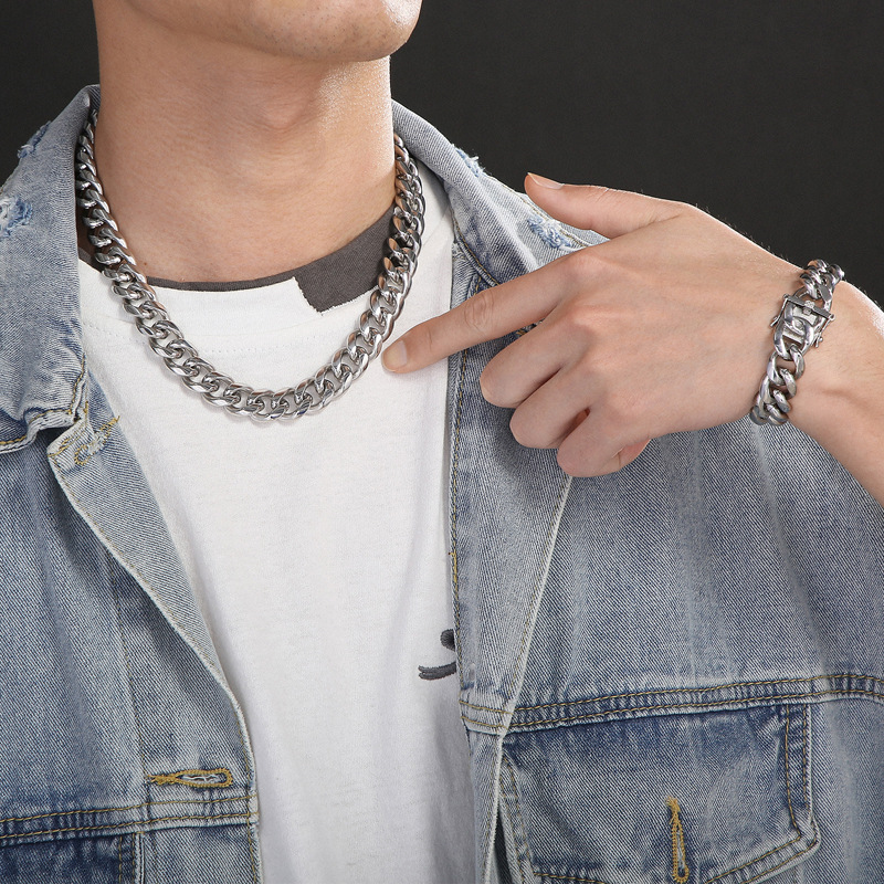 Hip-hop Retro Solid Color Titanium Steel Chain Men's Bracelets Necklace display picture 6