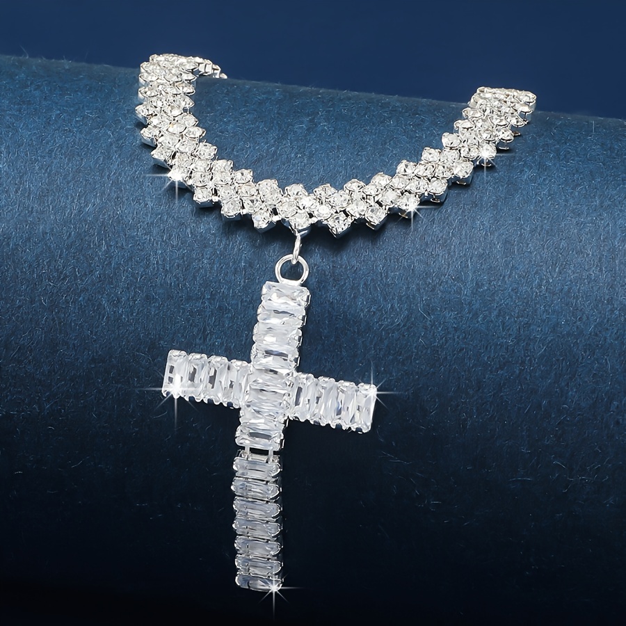 Elegant Lady Cross Silver Plated Zircon Alloy Wholesale Pendant Necklace display picture 4
