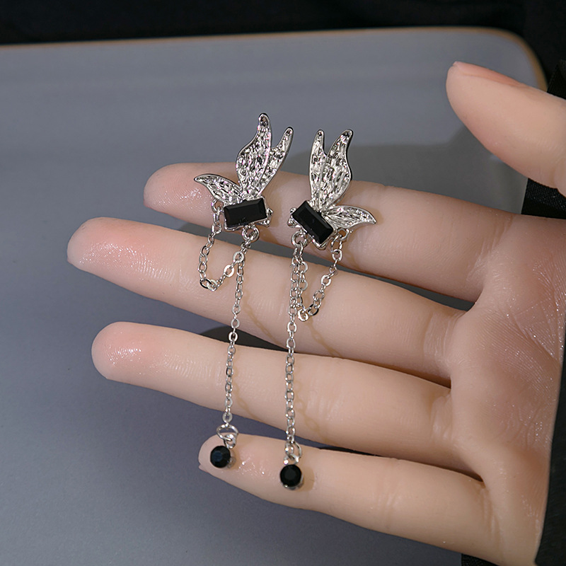 1 Pair Elegant Butterfly Alloy Drop Earrings display picture 3