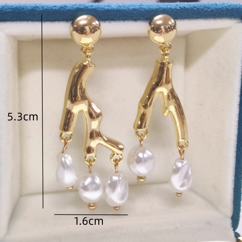 1 Pair Classical Retro Irregular Metal Gold Plated Drop Earrings display picture 1