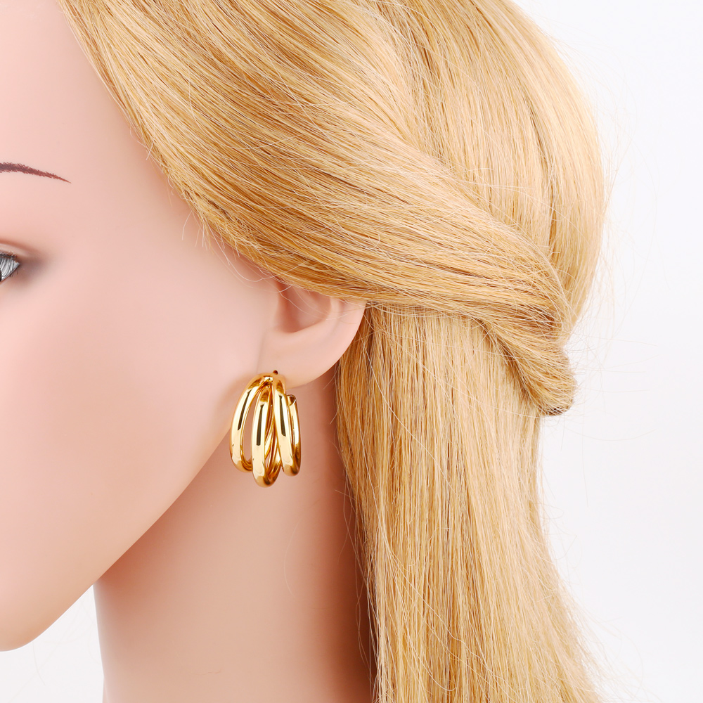 1 Pair Vintage Style Simple Style Solid Color Plating Copper 18k Gold Plated Hoop Earrings display picture 1