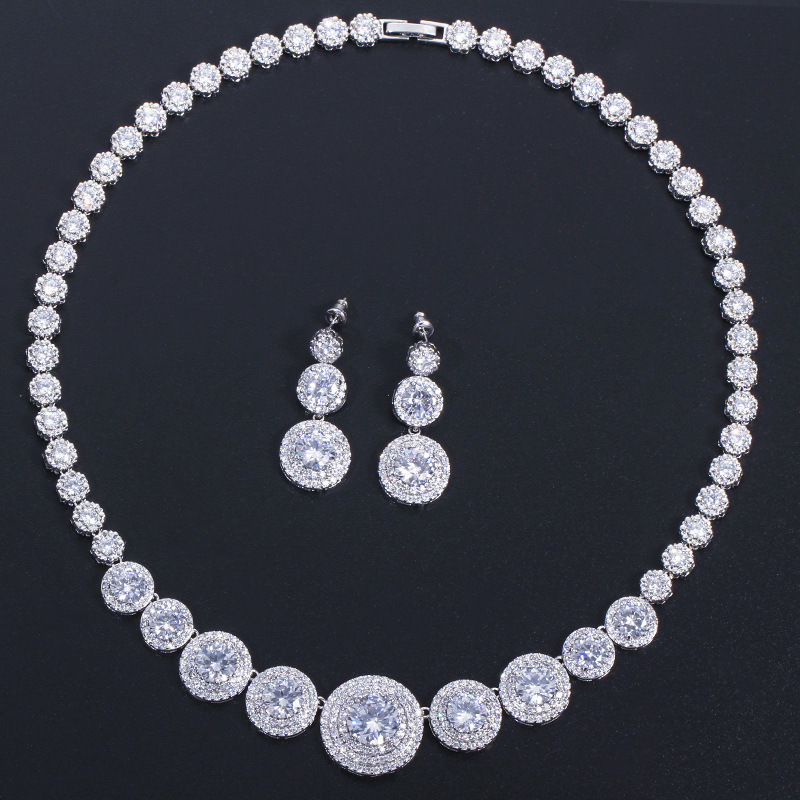 Luxueux De Mariée Rond Les Gouttelettes D'eau Le Cuivre Placage Incruster Pierres Précieuses Artificielles Or Blanc Plaqué Plaqué Rhodium Ensemble De Bijoux display picture 7