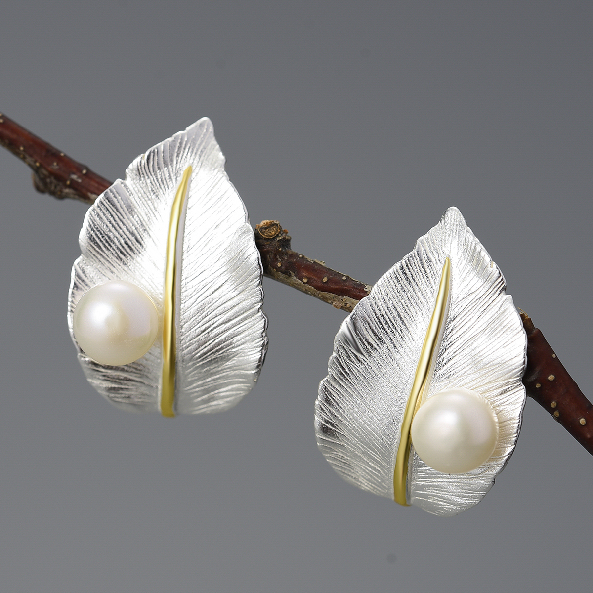 1 Pair Vintage Style Leaves Plating Inlay Sterling Silver Artificial Pearls Ear Studs display picture 1