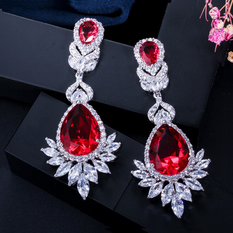 1 Pair Elegant Irregular Leaves Snowflake Plating Inlay Copper Zircon Rhodium Plated Silver Plated Drop Earrings display picture 8