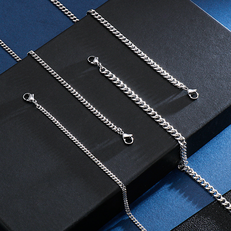 Einfacher Stil Geometrisch Einfarbig Titan Stahl Überzug Kette 18 Karat Vergoldet Unisex Halskette display picture 2