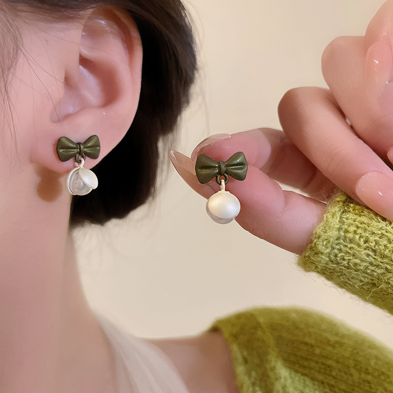 1 Pair Elegant Bow Knot Plating Inlay Alloy Artificial Pearls Drop Earrings display picture 4