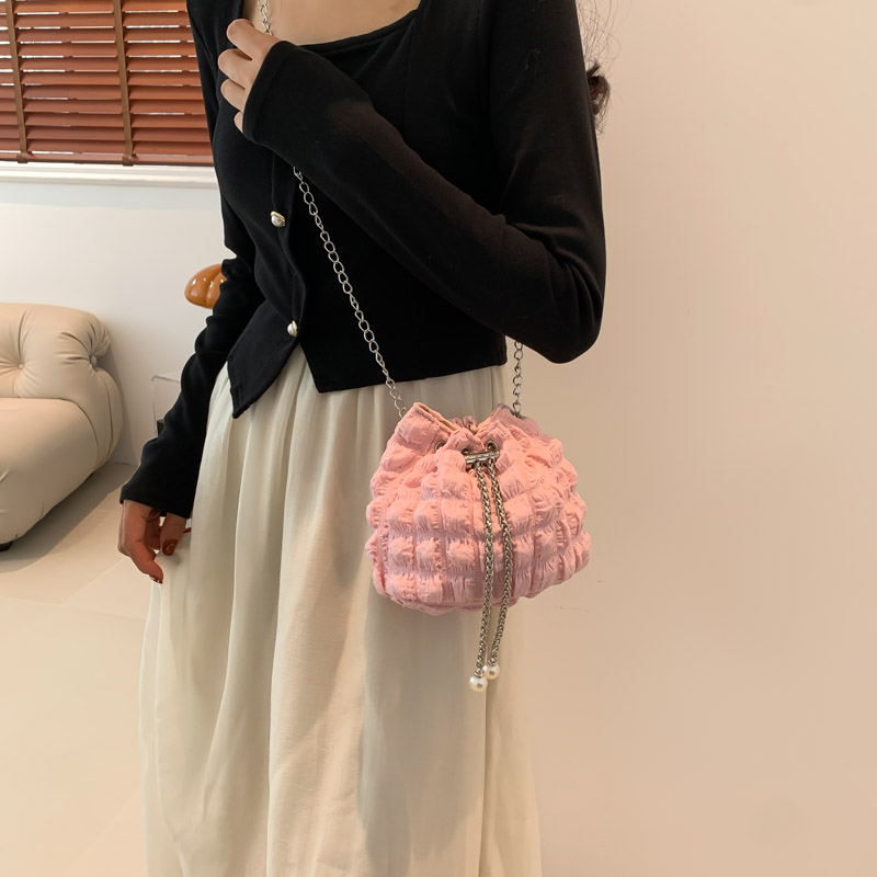 Women's Cloth Solid Color Streetwear Bucket String Shoulder Bag Crossbody Bag display picture 4