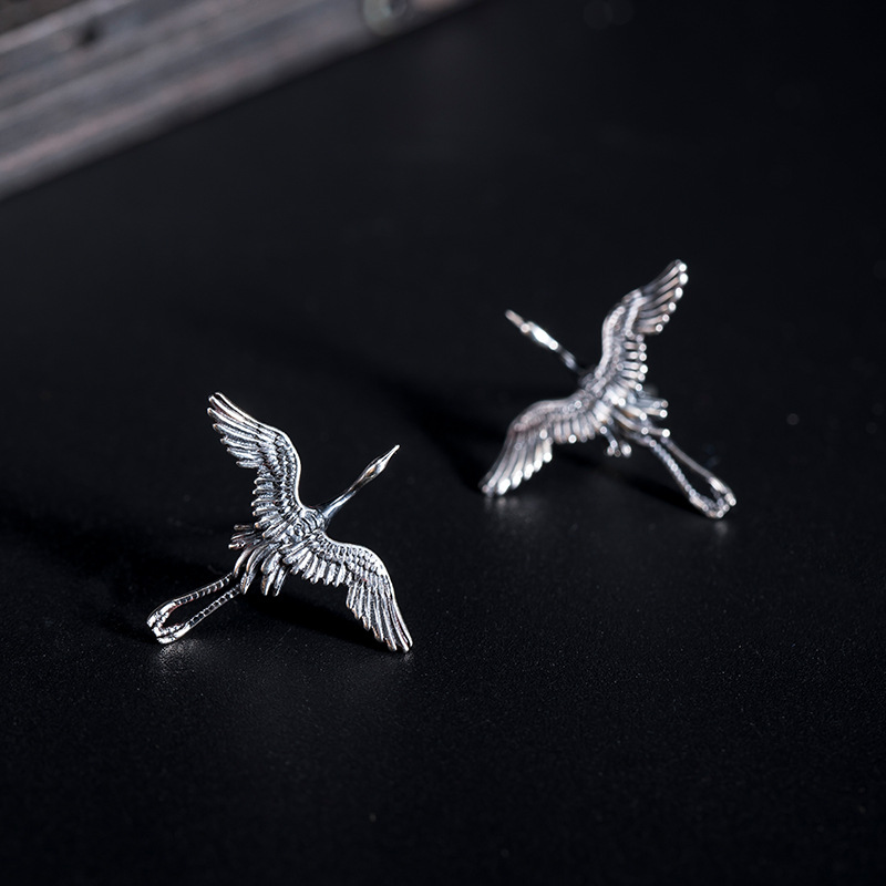 1 Pair Simple Style Crane Alloy Ear Studs display picture 2