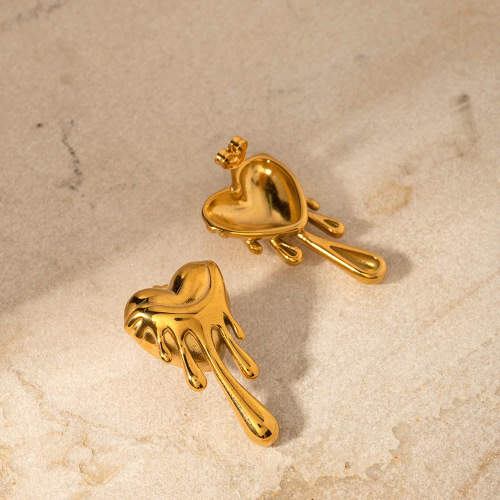1 Pair Ig Style Vintage Style Heart Shape Plating Stainless Steel 18k Gold Plated Ear Studs display picture 5