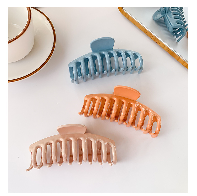 Simple Style Solid Color Plastic Hollow Out Hair Claws display picture 1
