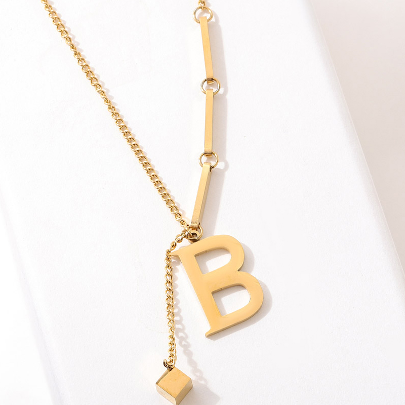 Wholesale Vintage Style Letter Titanium Steel Plating 18k Gold Plated Pendant Necklace display picture 1