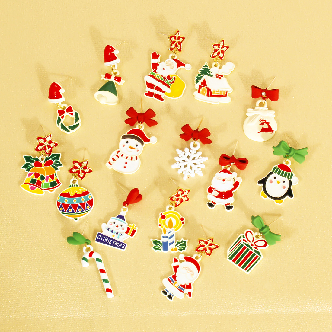 1 Pair Princess Cute Sweet Santa Claus Snowman Snowflake Irregular Alloy Ear Studs display picture 3
