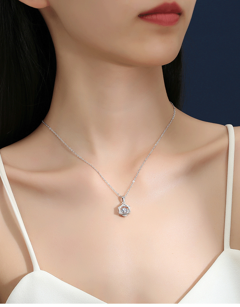 Simple Style Solid Color Sterling Silver Inlay Moissanite Zircon Pendant Necklace display picture 1