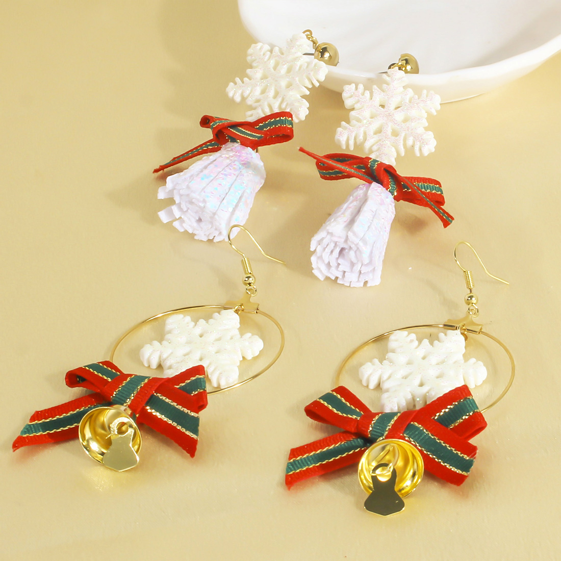 1 Pair Sweet Commute Bow Knot Snowflake Patchwork Cloth Drop Earrings display picture 4