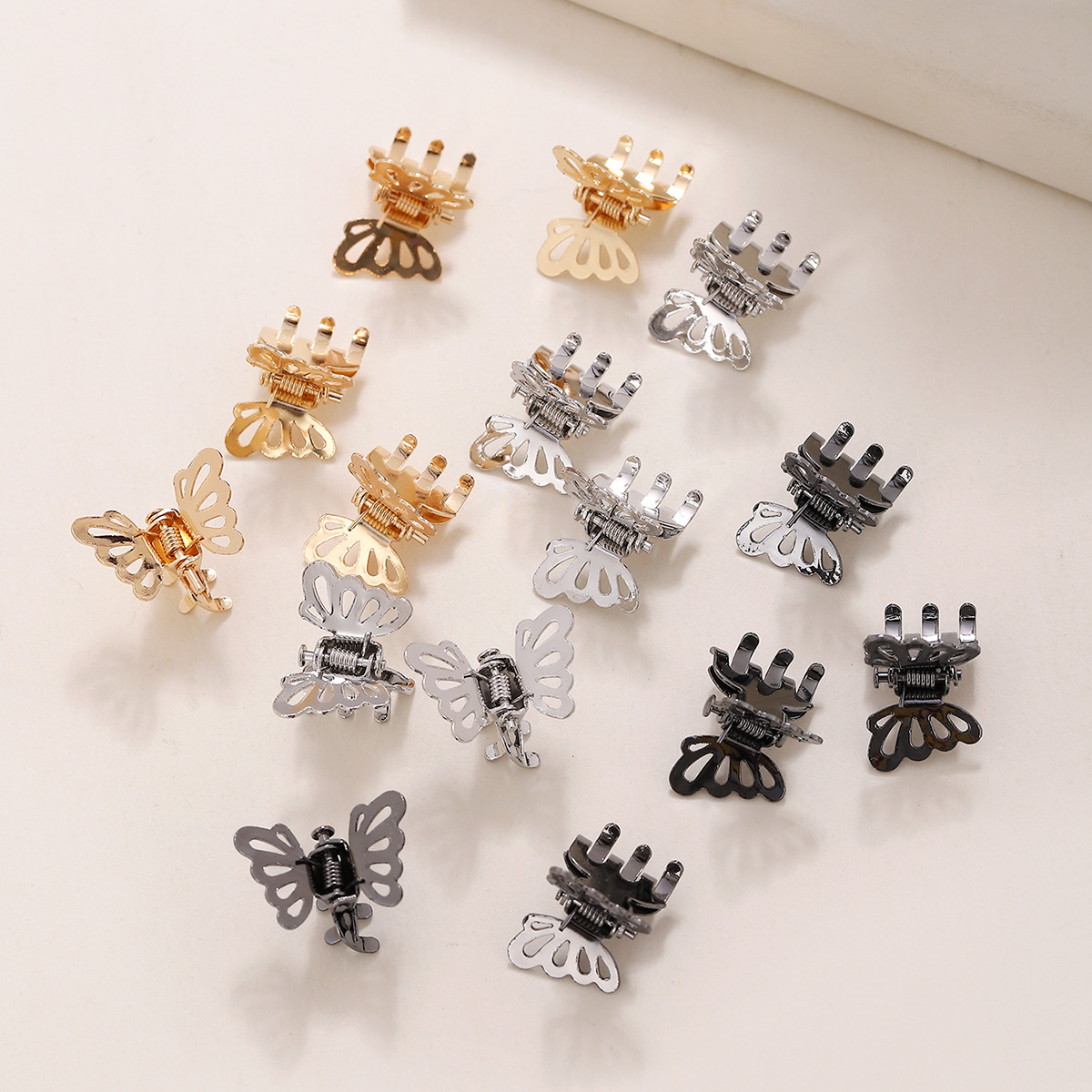 Women's Simple Style Butterfly Metal Plating Butterfly Hair Clip display picture 2