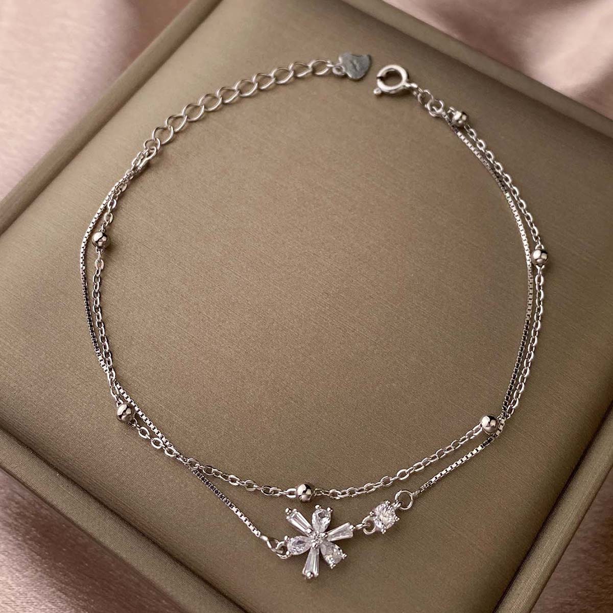 Lässig Einfarbig Blume Sterling Silber Überzug Inlay Zirkon Versilbert Armbänder display picture 1