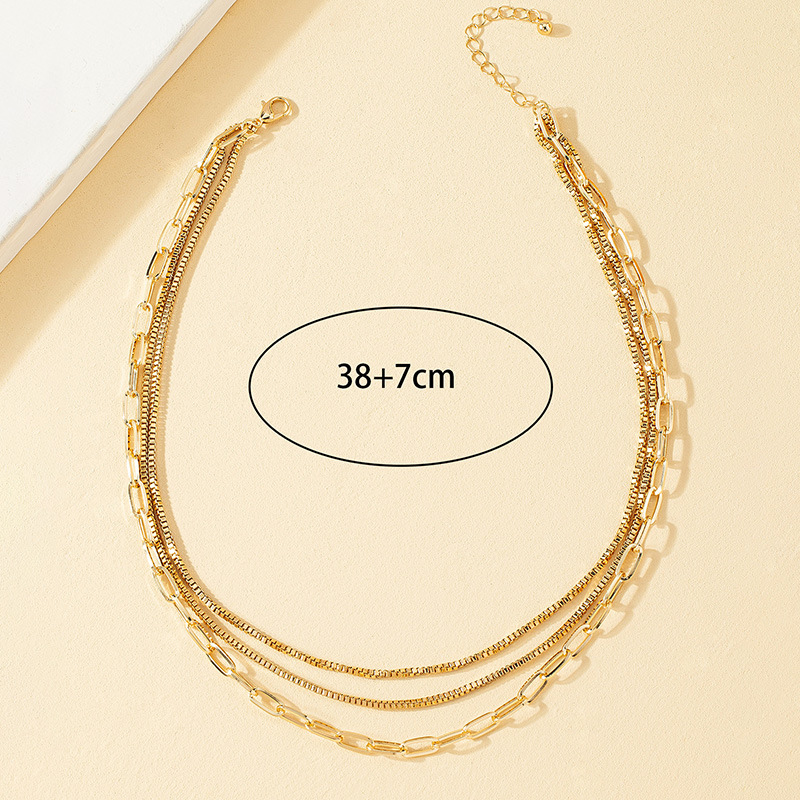 Elegant Retro Geometric Solid Color Alloy Wholesale Layered Necklaces display picture 5