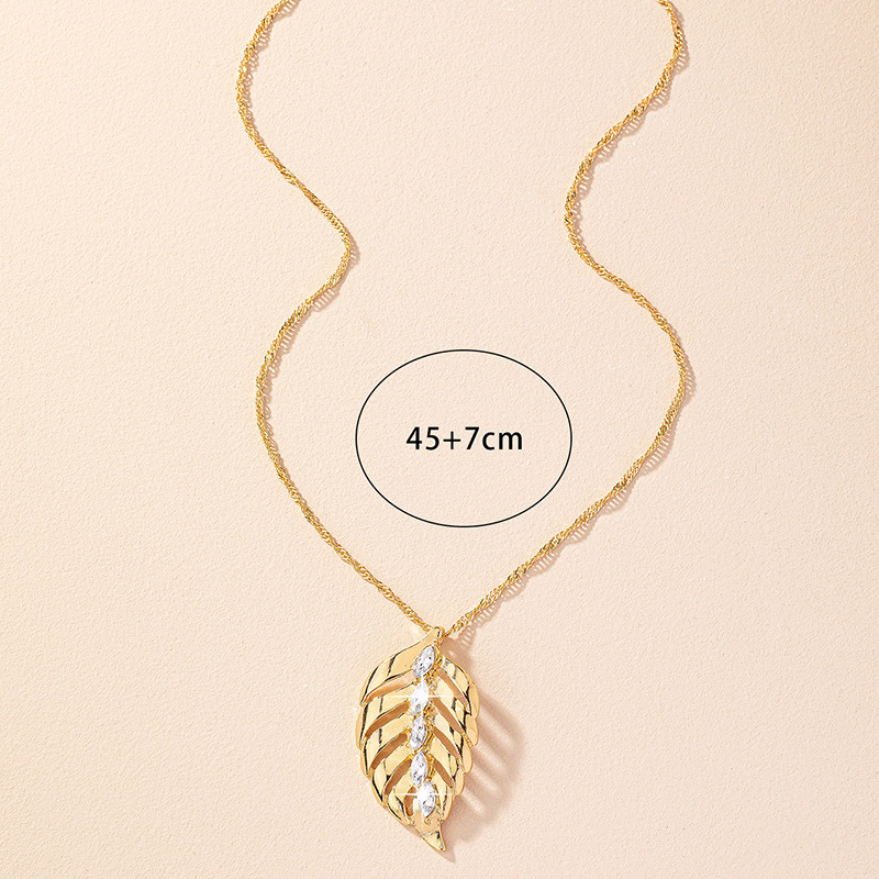 Elegant Streetwear Leaf Zircon Alloy Wholesale Pendant Necklace display picture 5