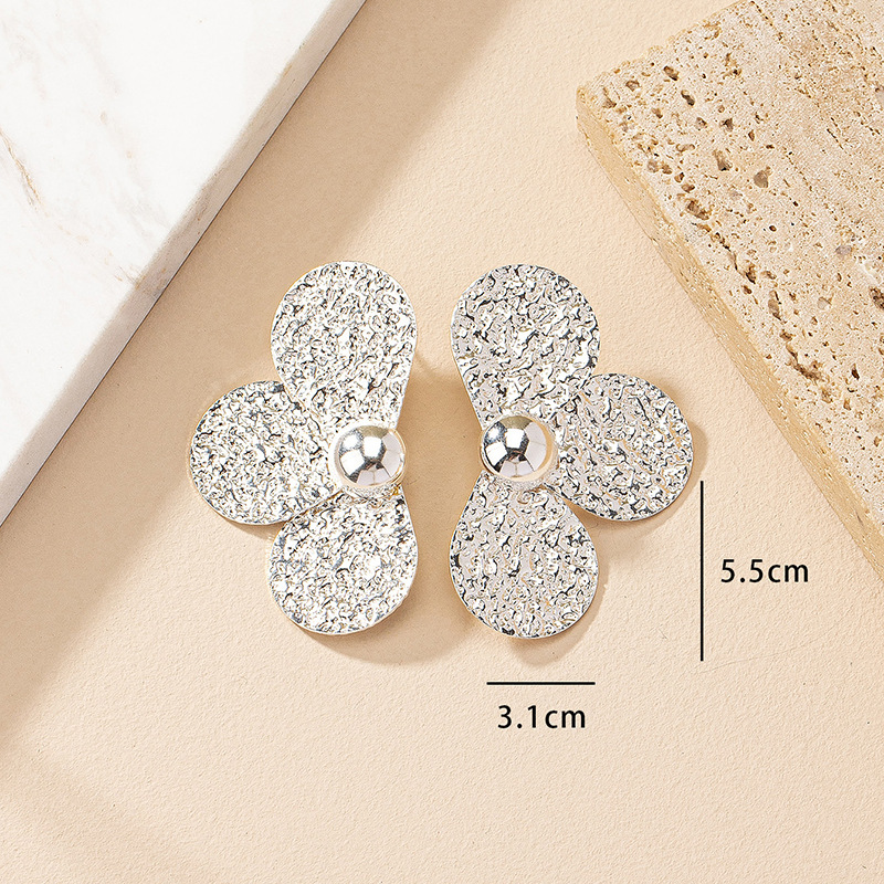 1 Pair Retro Flower Plating Alloy Ear Studs display picture 4