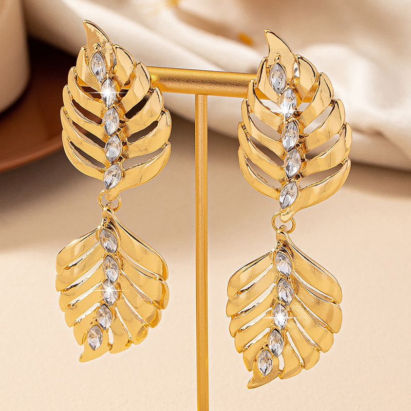 1 Pair Retro Roman Style Leaf Plating Inlay Alloy Zircon Drop Earrings display picture 2
