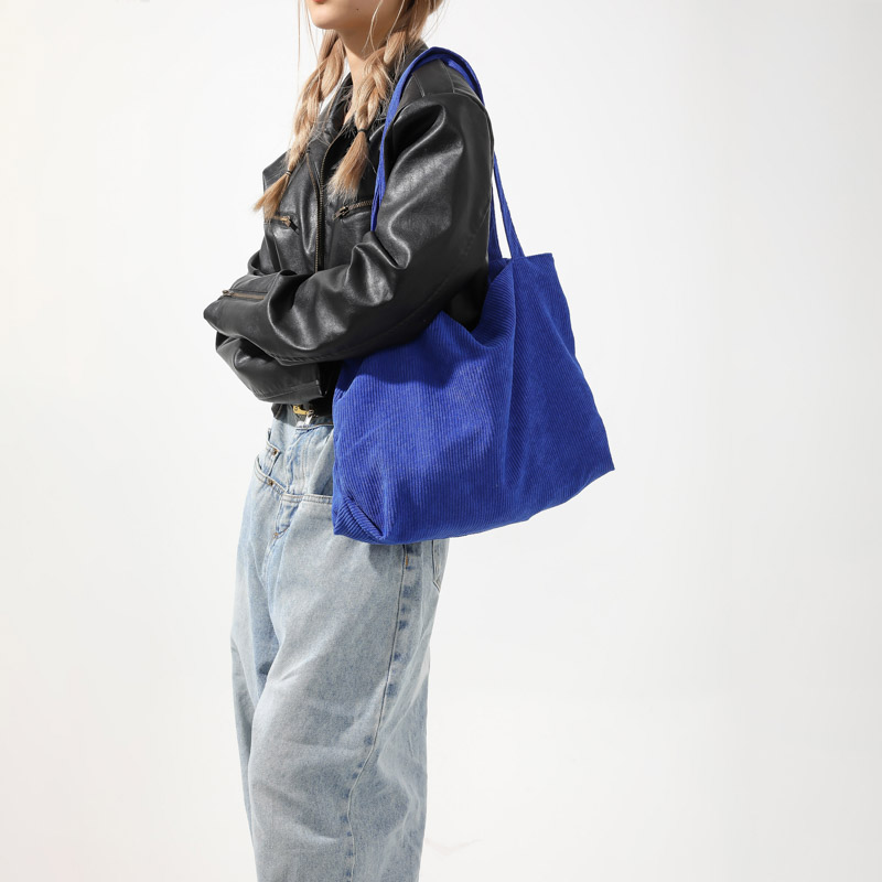 Women's Corduroy Solid Color Vintage Style Square Magnetic Buckle Shoulder Bag Crossbody Bag display picture 9