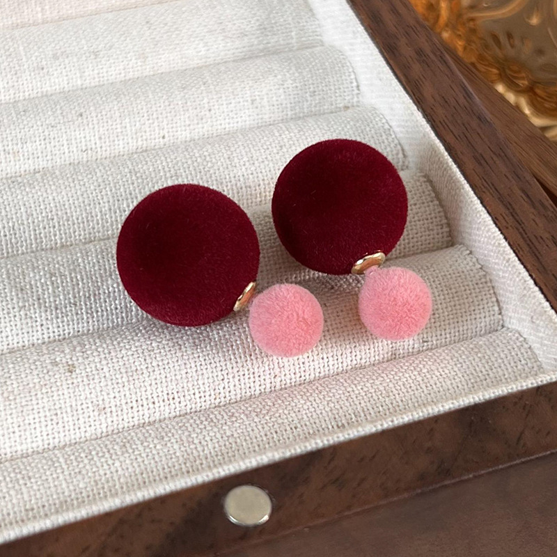 1 Pair Vintage Style Round Plating Resin White Gold Plated Ear Studs display picture 1