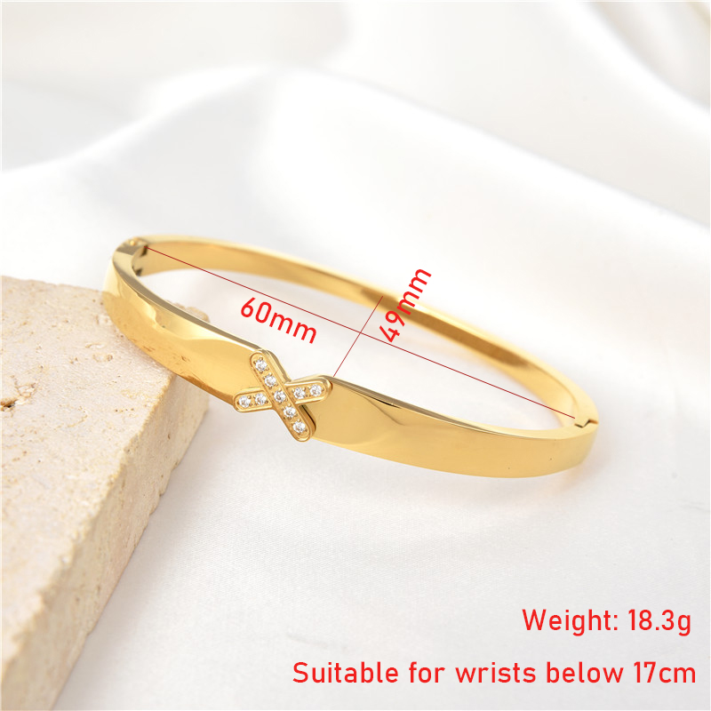 Classic Style Geometric Solid Color Stainless Steel Plating Inlay Zircon 18k Gold Plated Bangle display picture 5