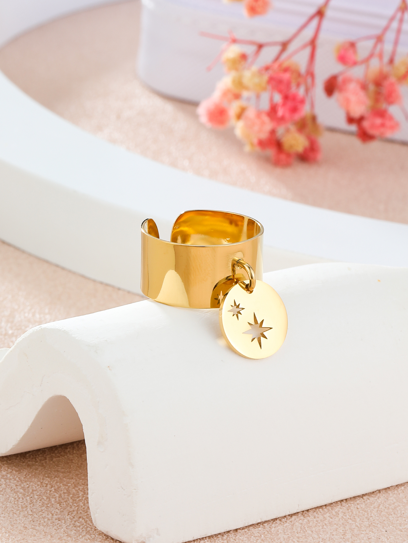 304 Stainless Steel 14K Gold Plated Simple Style Classic Style Plating Star Charm Rings display picture 3
