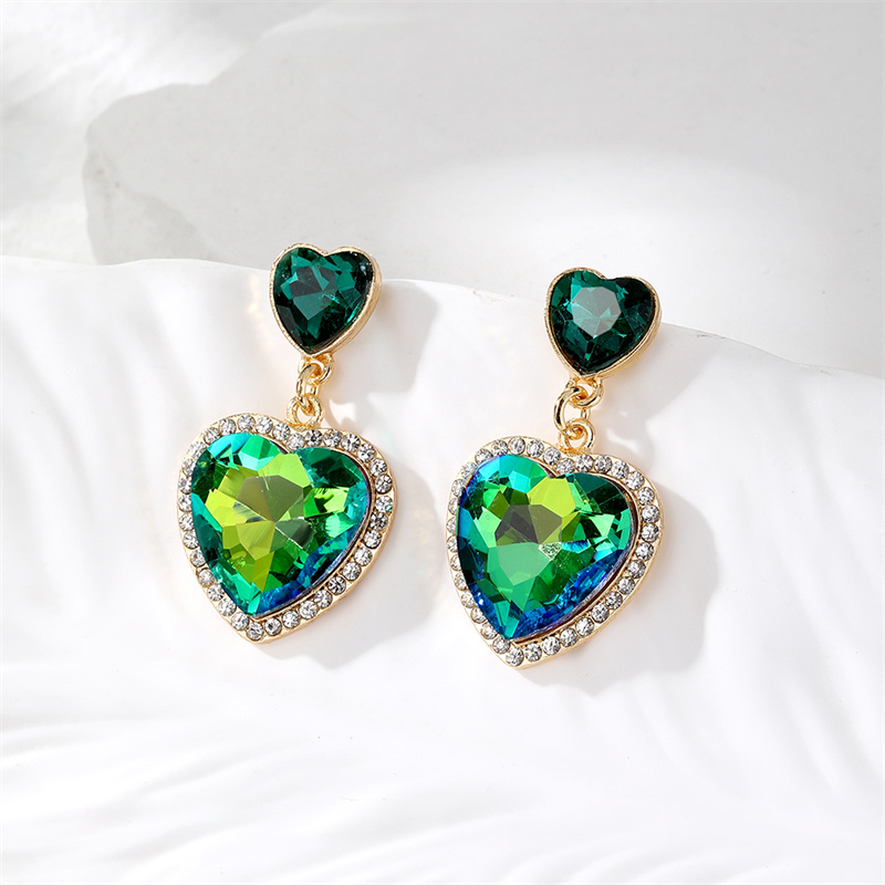 1 Pair Retro Simple Style Heart Shape Inlay Copper Glass Drop Earrings display picture 5