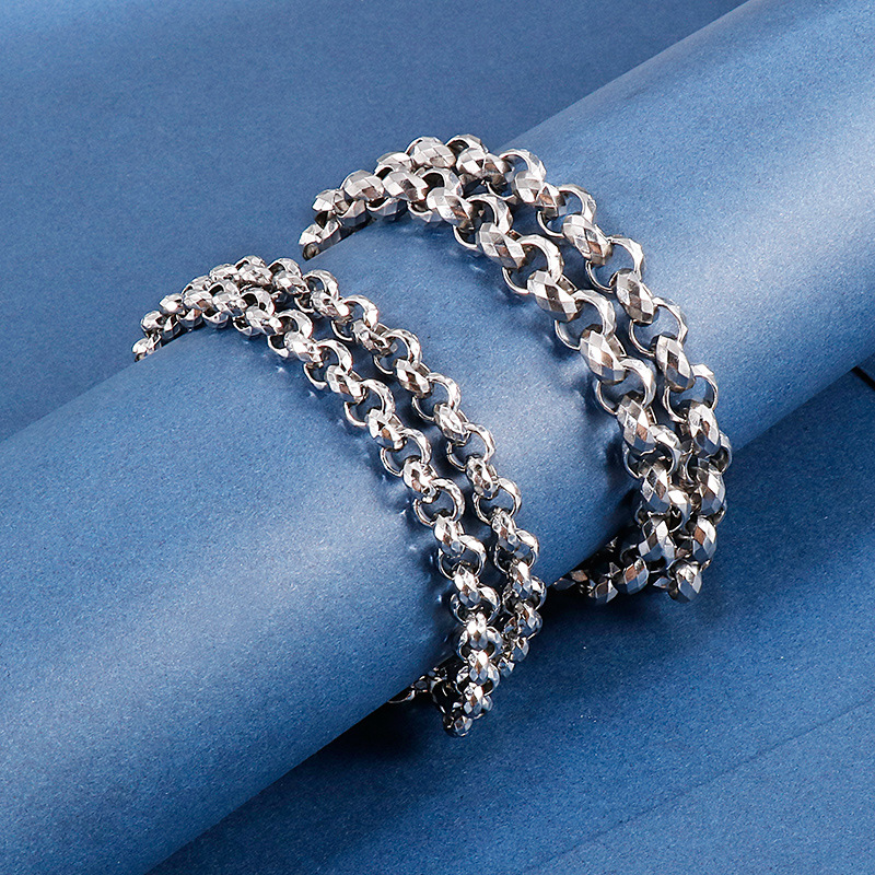Hip-hop Retro Solid Color Titanium Steel Chain Necklace display picture 4