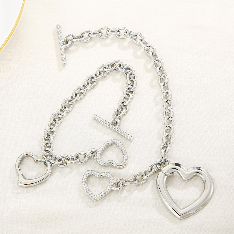 Titanium Steel 18K Gold Plated Simple Style Classic Style Plating Heart Shape Bracelets Necklace display picture 1