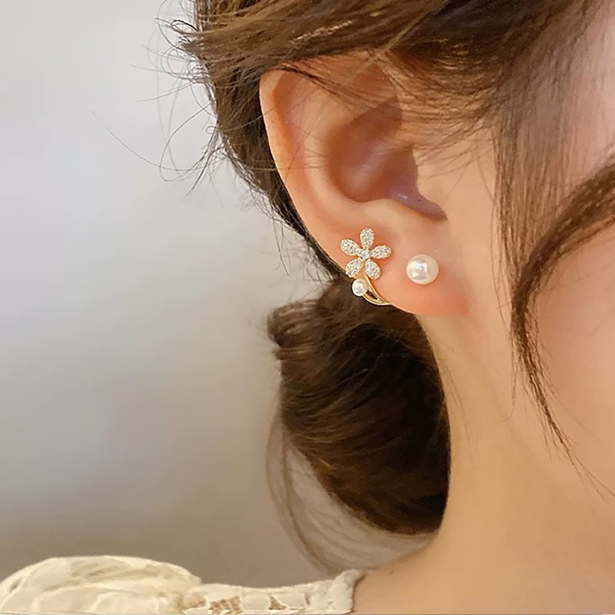 1 Pair Elegant Lady Shiny Petal Plating Inlay Sterling Silver Artificial Pearls Zircon Silver Plated Ear Studs display picture 4