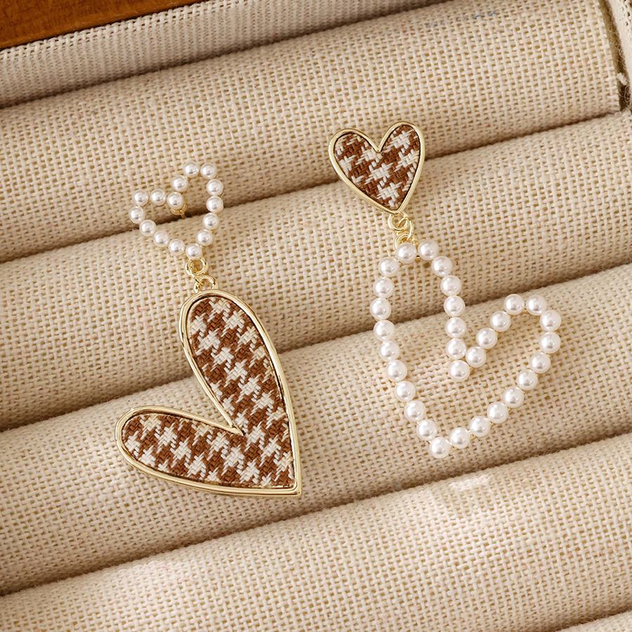 1 Pair Sweet Heart Shape Plating Alloy Gold Plated Drop Earrings display picture 5