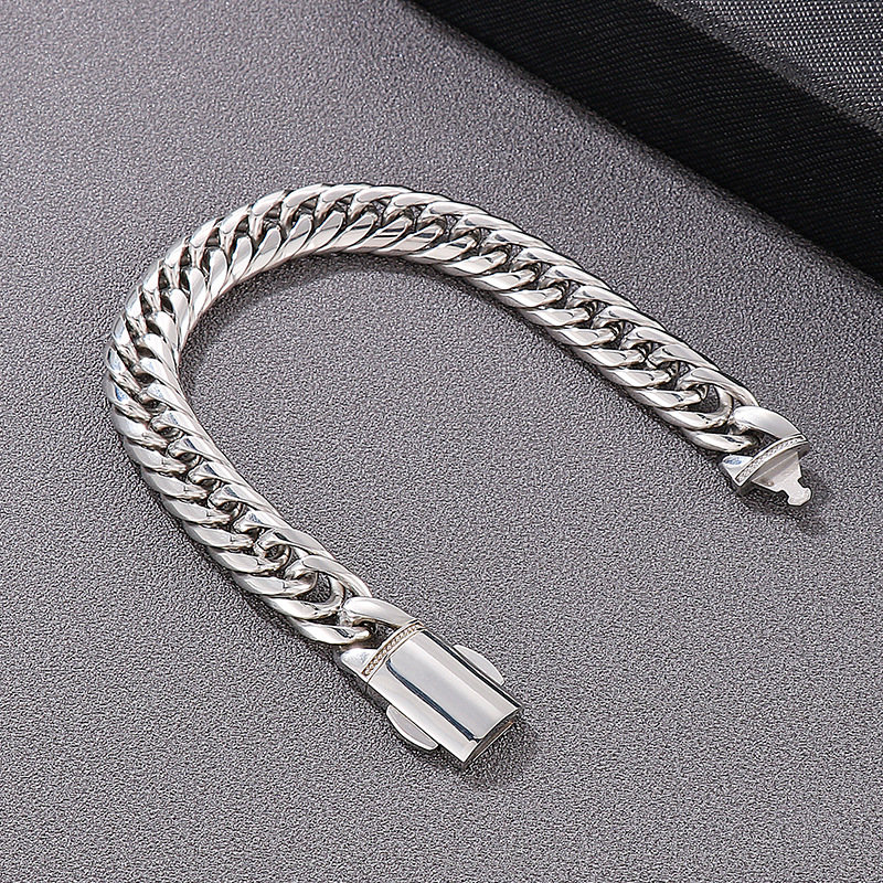 Simple Style Classic Style Solid Color Titanium Steel Chain Necklace display picture 2