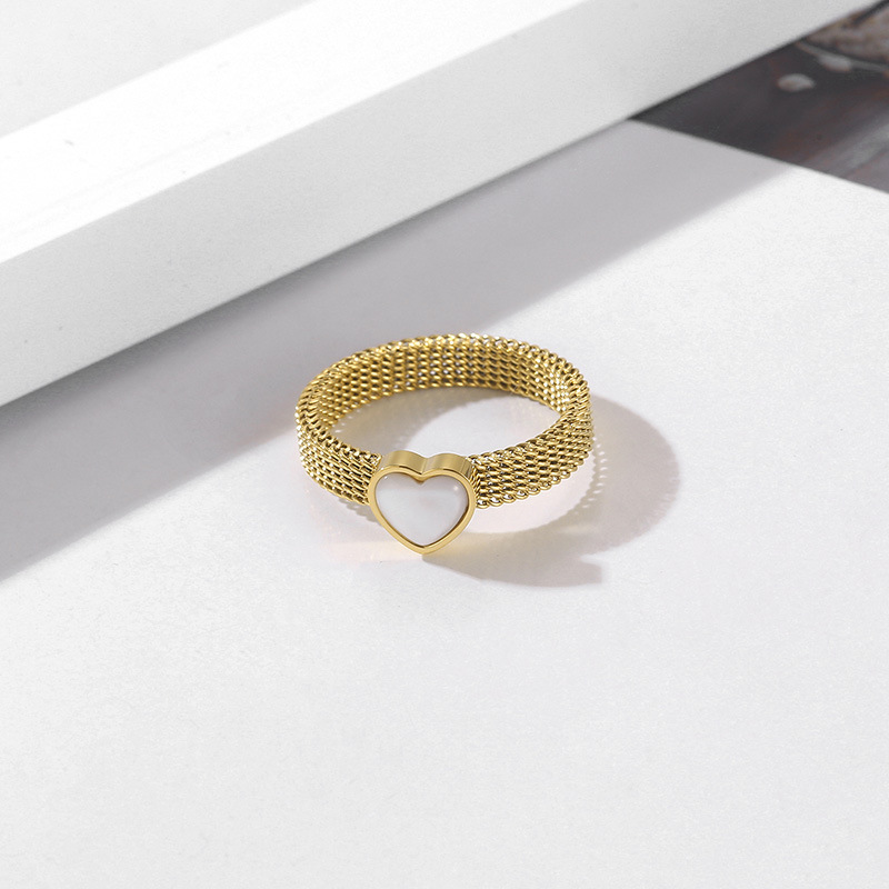 Einfacher Stil Klassischer Stil Herzform Titan Stahl Überzug Vergoldet Ringe display picture 4
