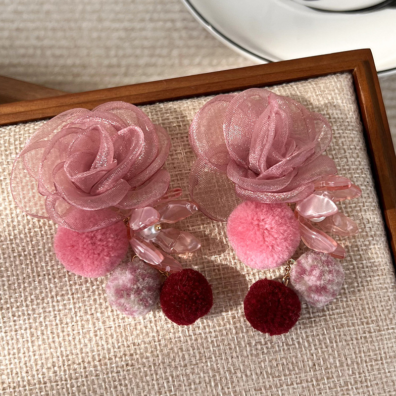 1 Pair Sweet Flower Hairball Gauze Drop Earrings display picture 4