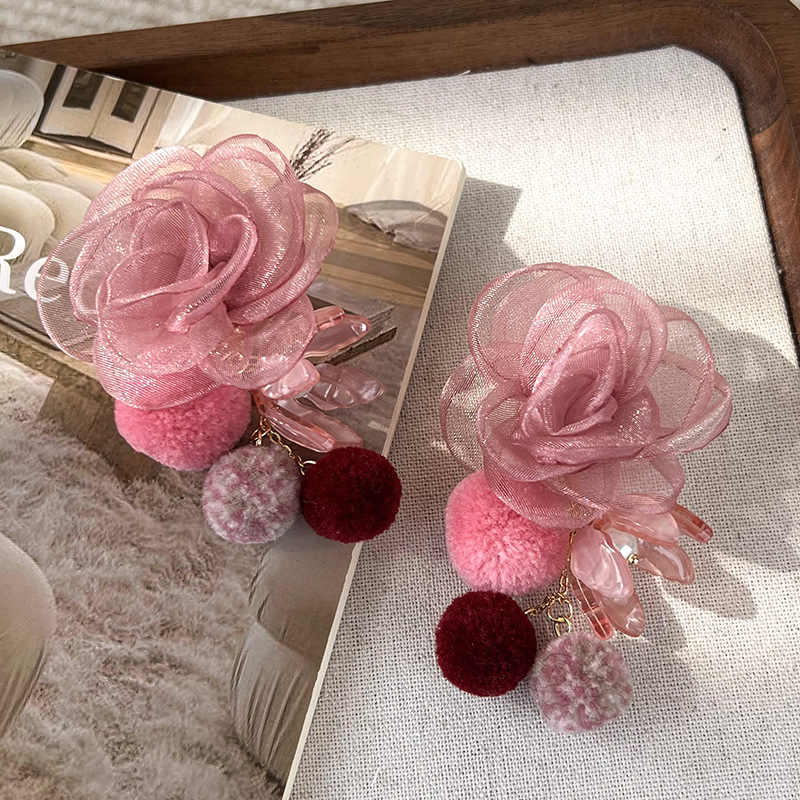 1 Pair Sweet Flower Hairball Gauze Drop Earrings display picture 6