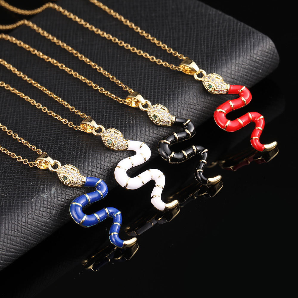 Vintage Style Snake Copper Plating Inlay Zircon Gold Plated Pendant Necklace display picture 3