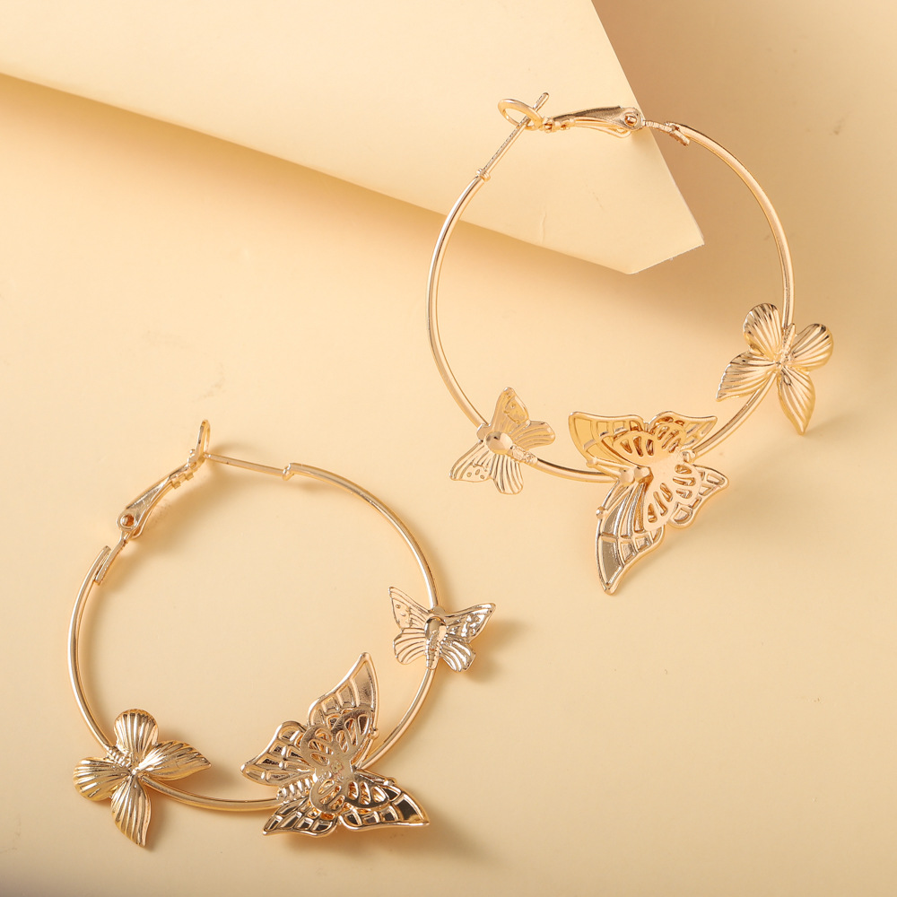 1 Pair Simple Style Classic Style Butterfly Hollow Out Iron Earrings display picture 1