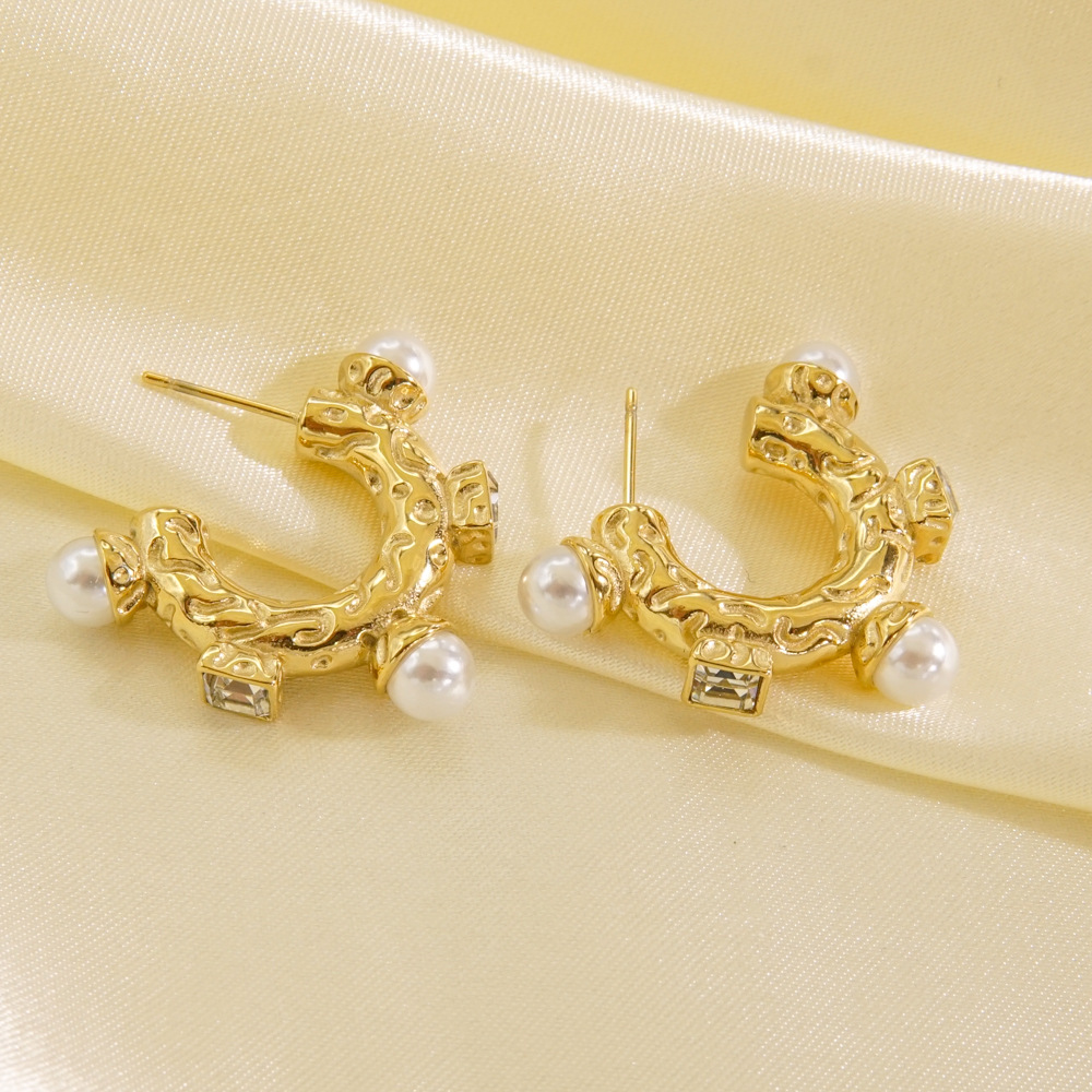 1 Pair Simple Style Geometric Solid Color Plating 304 Stainless Steel Pearl 14K Gold Plated Ear Clip display picture 2