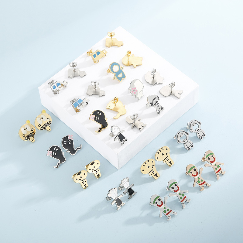 1 Pair Cartoon Style Cartoon Character Plating Titanium Steel 18K Gold Plated Ear Studs display picture 1