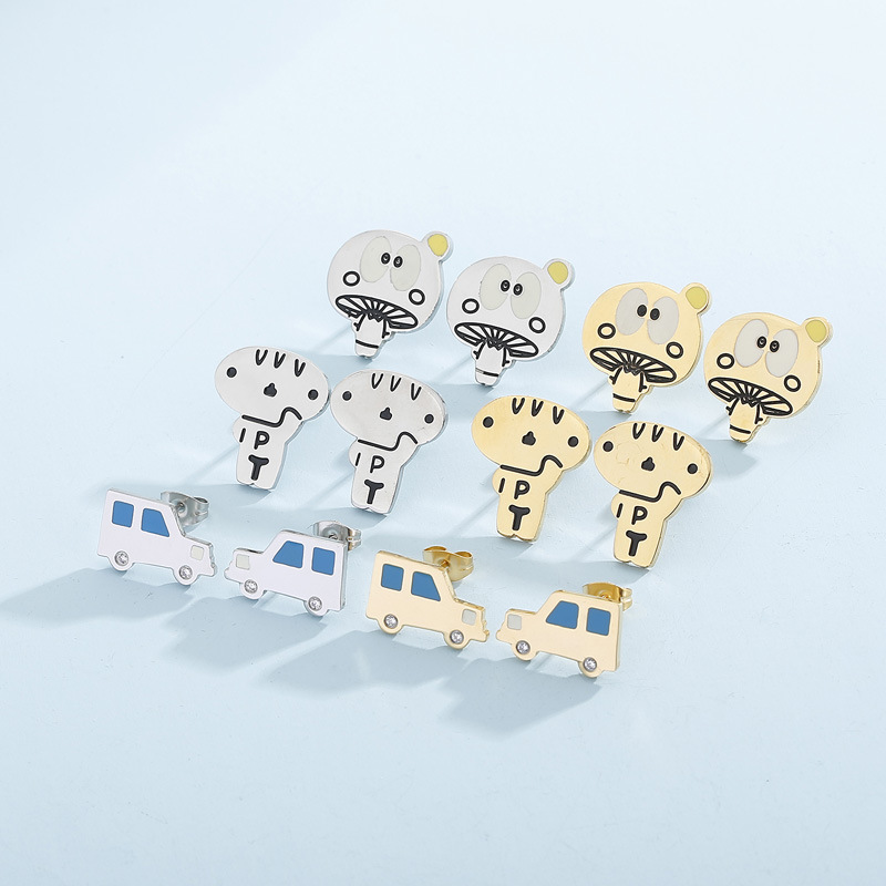 1 Pair Cartoon Style Cartoon Character Plating Titanium Steel 18K Gold Plated Ear Studs display picture 2