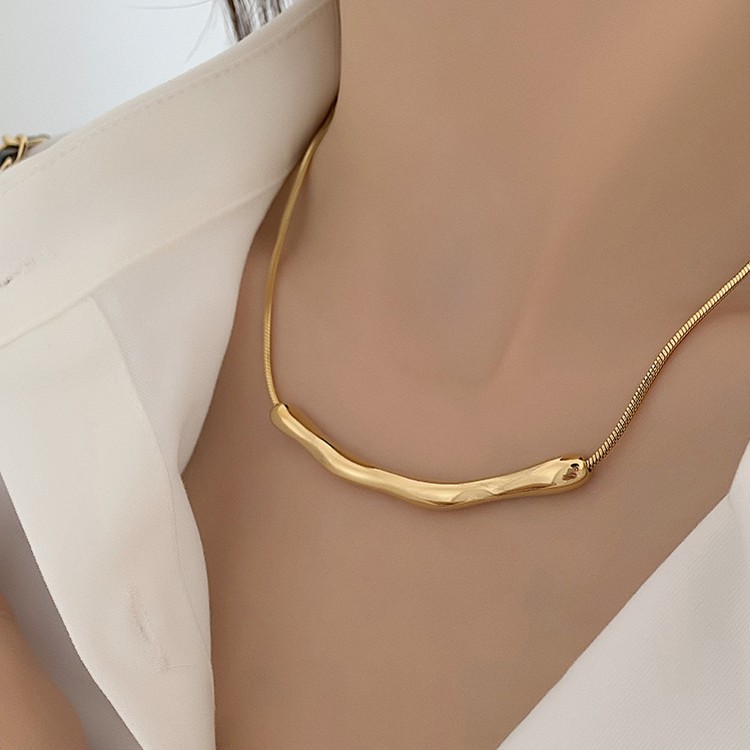 Simple Style Commute Solid Color Stainless Steel Plating 18k Gold Plated Necklace display picture 2