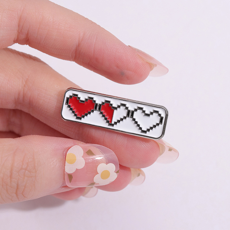 Cartoon Style Cute Heart Shape Alloy Plating Unisex Brooches display picture 3