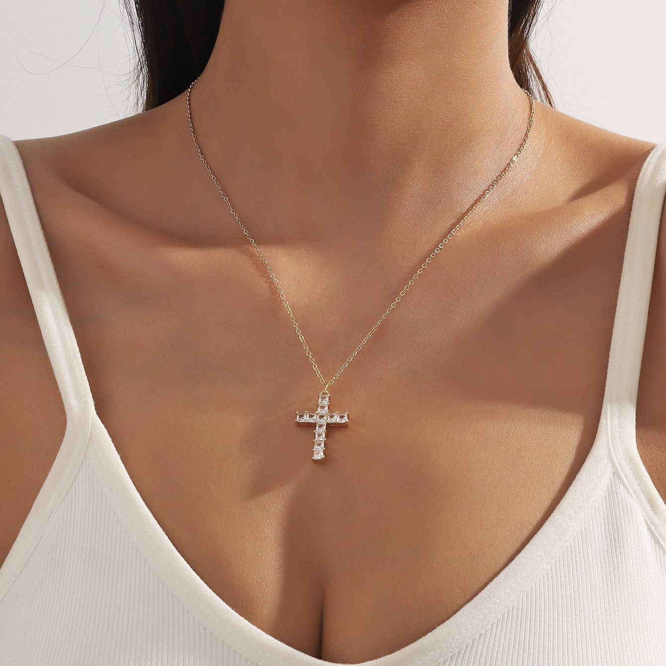 Vintage Style Cross Stainless Steel Copper Plating Inlay Zircon Gold Plated Pendant Necklace display picture 5
