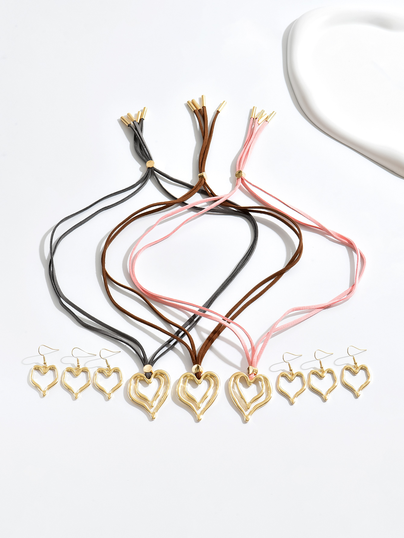 Vintage Style Heart Shape Pu Leather Alloy Women's Jewelry Set display picture 3