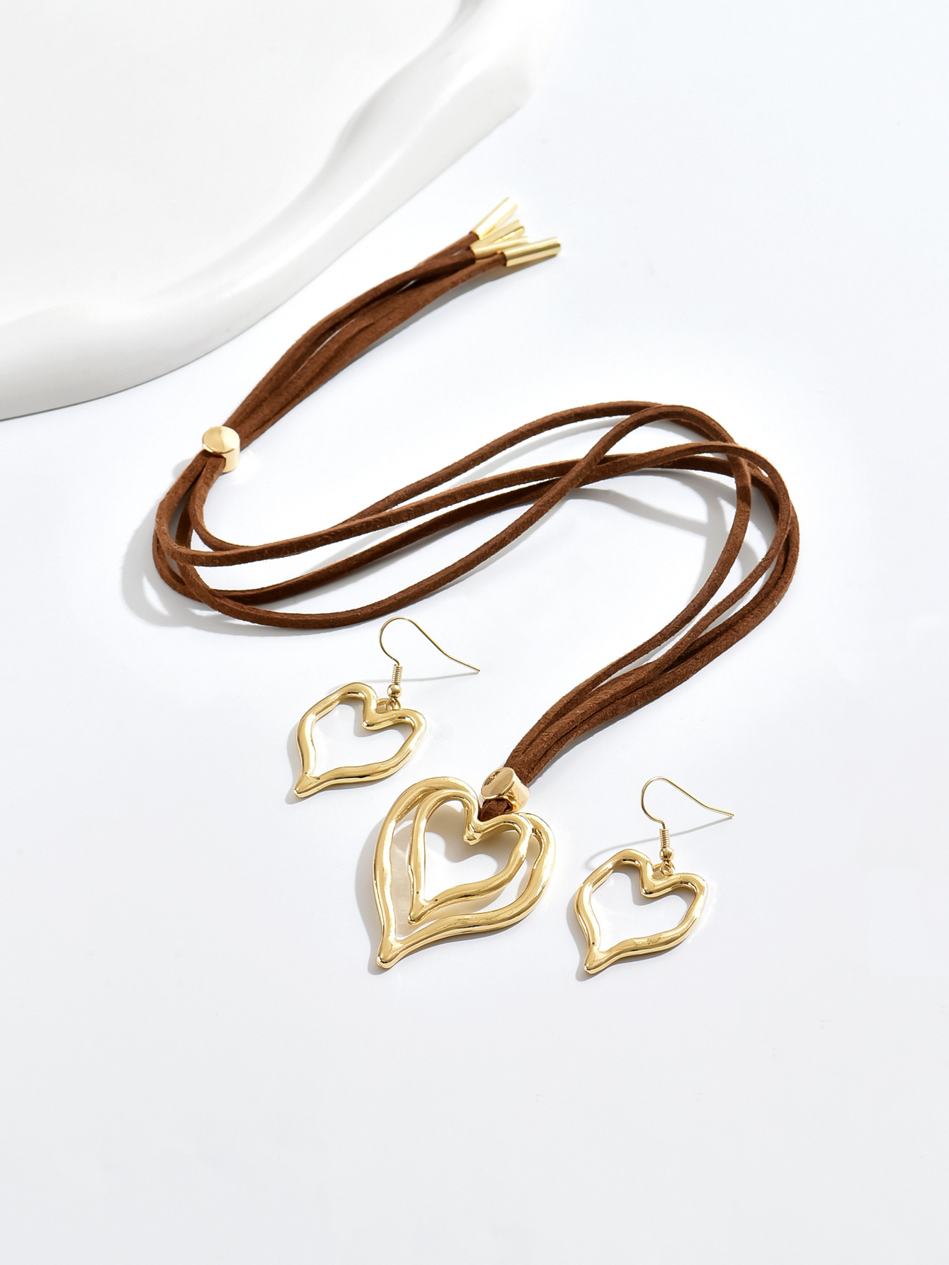 Vintage Style Heart Shape Pu Leather Alloy Women's Jewelry Set display picture 1